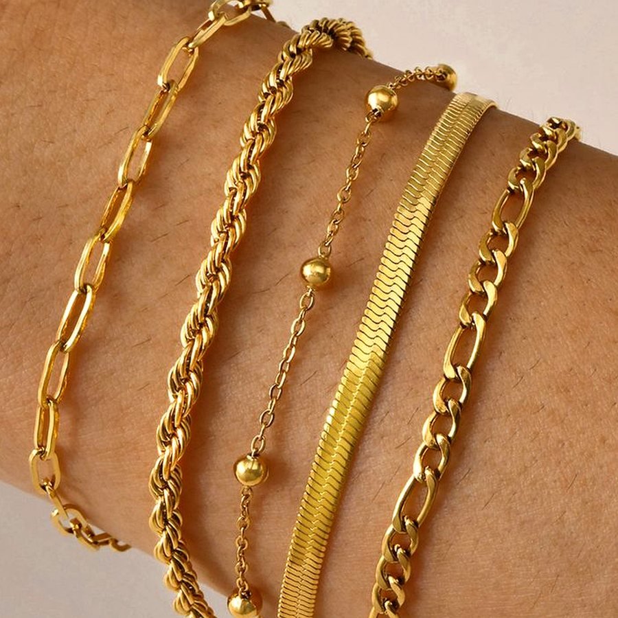 Amal Five-Chain Bracelet — 21K gold, 19.6g