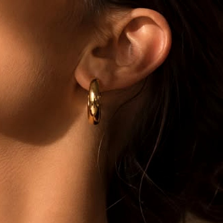 Reem Chunky Hoops — 21K gold, 8.9g